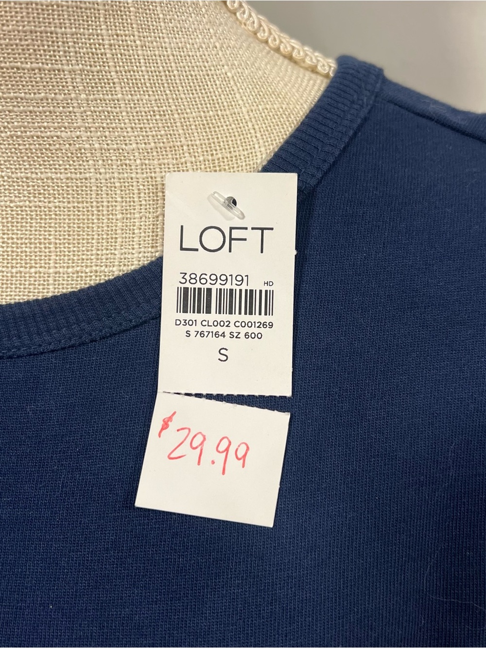 LOFT Navy Ruched Tank - Picture 3 of 4